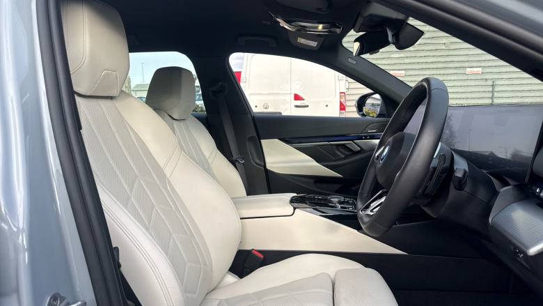 BMW 5 Series 520i M Sport 5dr Auto [Comfort Plus] Petrol Estate